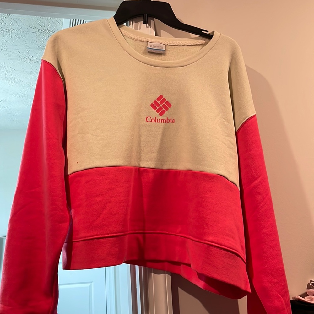 Womens Columbia sweatshirt